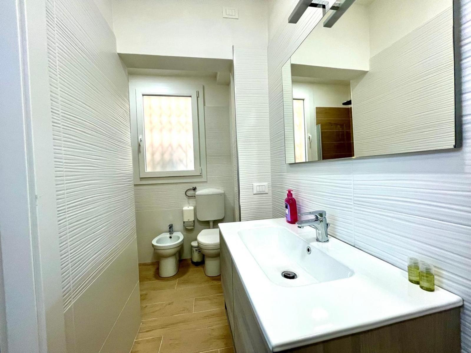 50 Tourist House Bologna - Pratello - Self Check-In Apartment Exterior photo